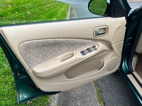 Used 2001 Nissan Sentra GXE image 15