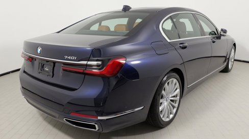 Used 2020 BMW 740i xDrive w/ Interior Design Package image 23