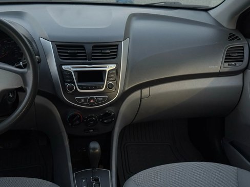 Used 2014 Hyundai Accent GLS image 18