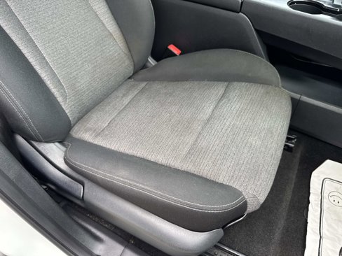 Used 2023 Nissan Rogue SV image 10