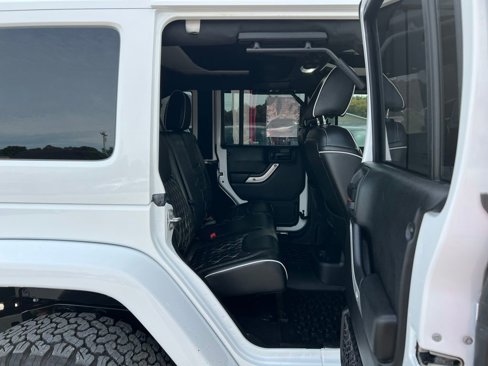 Used 2017 Jeep Wrangler Unlimited Sahara w/ Max Tow Package image 19