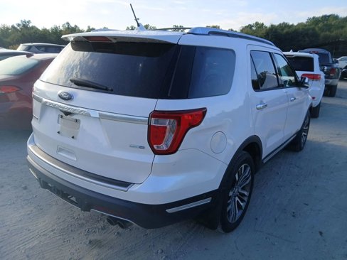 Used 2019 Ford Explorer Platinum image 2