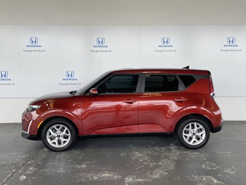 Used 2023 Kia Soul S image 3