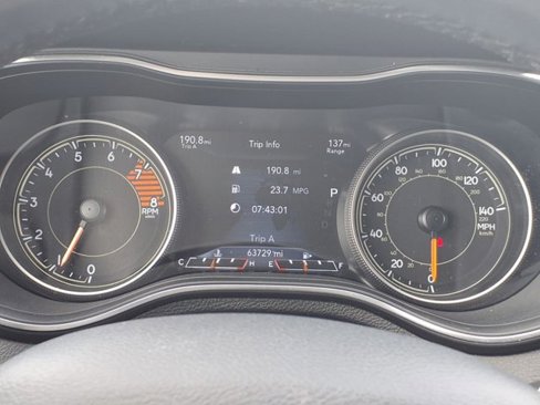 Used 2020 Jeep Cherokee Limited image 30