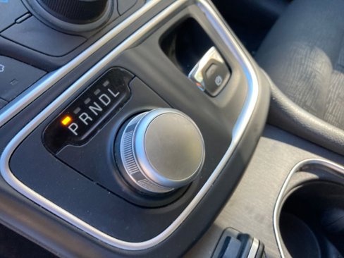 Used 2015 Chrysler 200 Limited w/ Spring Special Group image 31