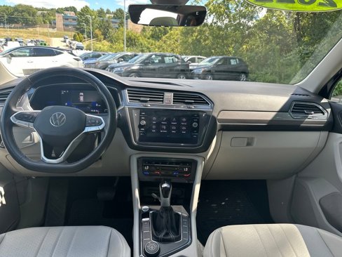 Used 2022 Volkswagen Tiguan SE image 12