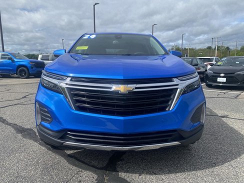 Used 2024 Chevrolet Equinox LT image 2