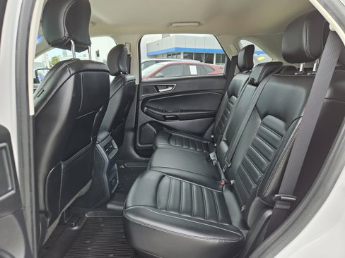 Used 2019 Ford Edge SEL w/ Equipment Group 201A image 17