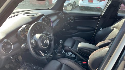 Used 2015 MINI Cooper 4-Door Hardtop image 17