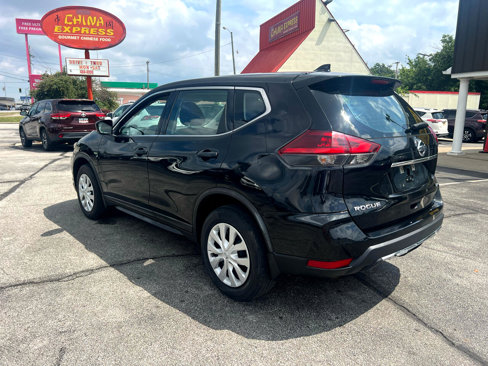 Used 2018 Nissan Rogue S image 9