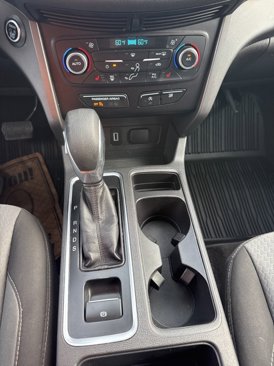 Used 2019 Ford Escape SE image 25