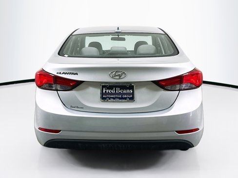 Used 2016 Hyundai Elantra SE image 6