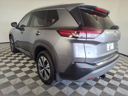 Used 2022 Nissan Rogue SV w/ SV Premium Package image 3