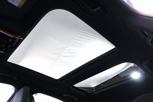Used 2025 Mercedes-Benz C 300 4MATIC Sedan image 10