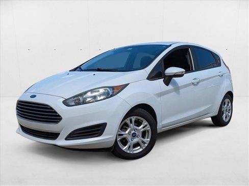 Used 2015 Ford Fiesta SE image 1