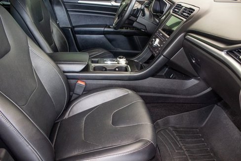 Used 2017 Ford Fusion Titanium image 10