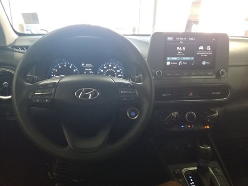 Used 2023 Hyundai Kona SEL image 4