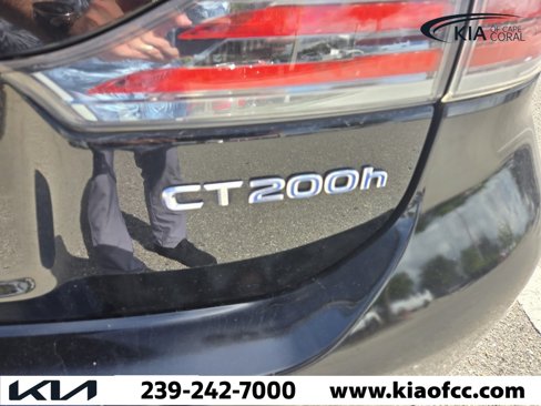 Used 2012 Lexus CT 200h image 8