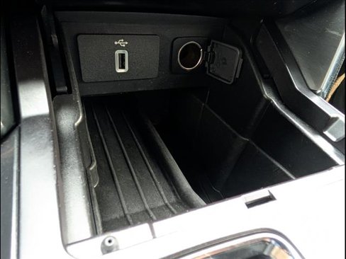 Used 2019 Ford Explorer Limited w/ Ford Safe & Smart Package image 16