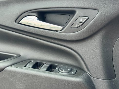 Used 2022 Chevrolet Equinox LT image 21
