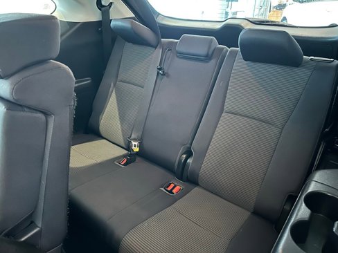 Used 2021 Toyota Highlander LE image 15