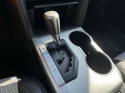 Used 2014 Toyota Camry image 20