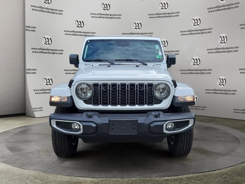 New 2025 Jeep Gladiator Sport image 8