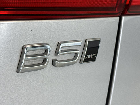 Used 2023 Volvo XC60 B5 Plus image 40