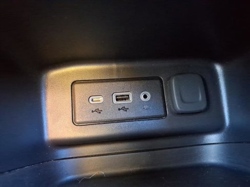 Used 2024 Chevrolet Equinox LT w/ LPO, Floor Liner Package image 18