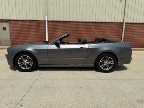 Used 2014 Ford Mustang Premium image 1