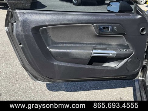 Used 2017 Ford Mustang Coupe image 12