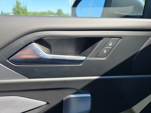New 2025 Volkswagen Jetta SE image 26