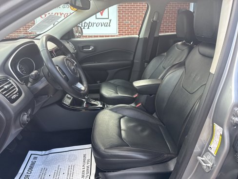 Used 2019 Jeep Compass Limited image 17