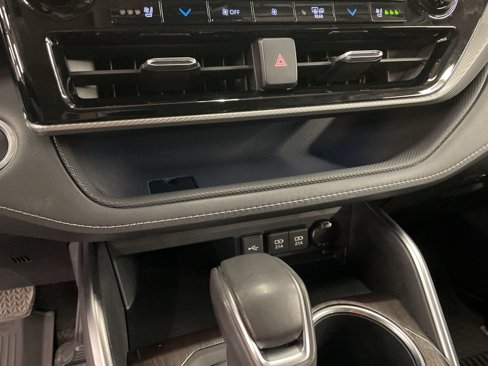 Used 2020 Toyota Highlander Platinum image 22