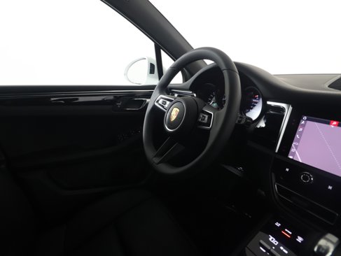 New 2024 Porsche Macan image 12