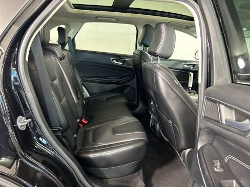 Used 2022 Ford Edge Titanium w/ Equipment Group 301A image 27