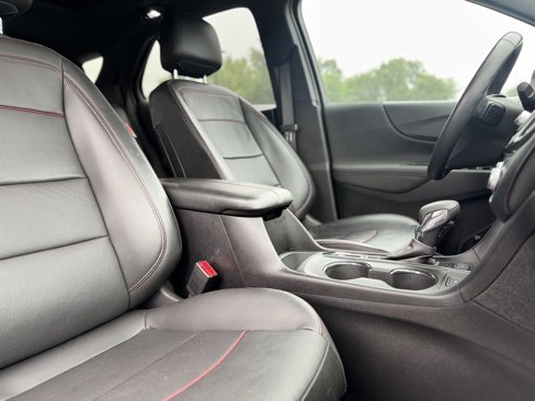 Used 2022 Chevrolet Equinox RS w/ RS Leather Package image 12