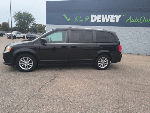 Used 2020 Dodge Grand Caravan SXT image 2