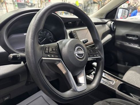 Used 2024 Nissan Kicks SV image 9