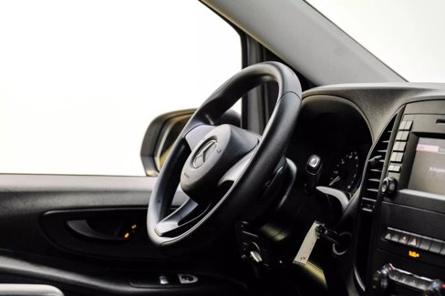 Used 2017 Mercedes-Benz Metris Passenger image 10