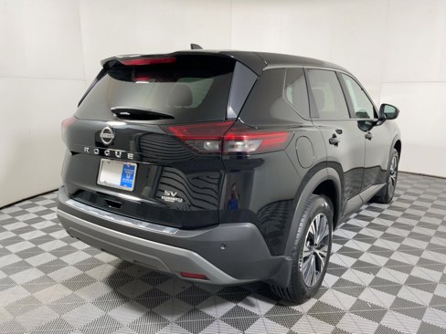 Used 2023 Nissan Rogue SV image 7