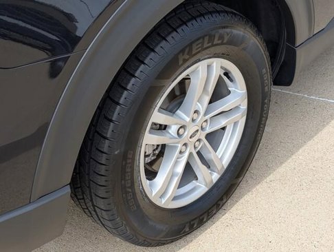Used 2023 Ford Explorer XLT w/ Equipment Group 202A image 33