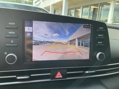 Used 2024 Hyundai Elantra SE image 24
