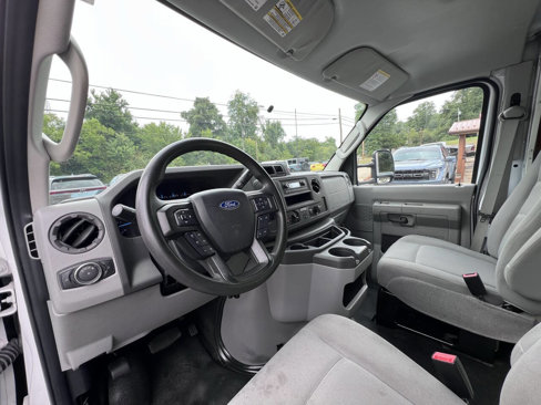 Used 2023 Ford E-450 and Econoline 450 Super Duty w/ Power Windows & Locks Group image 16