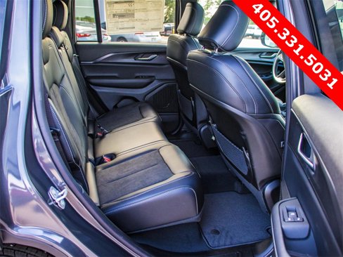 New 2025 Jeep Grand Cherokee Altitude image 20