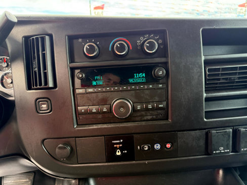 Used 2017 Chevrolet Express 2500 image 25
