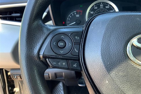 Used 2020 Toyota Corolla LE image 19