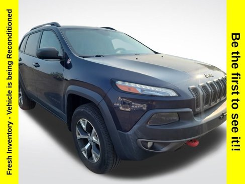 Used 2015 Jeep Cherokee Trailhawk w/ Cold Weather Group image 7