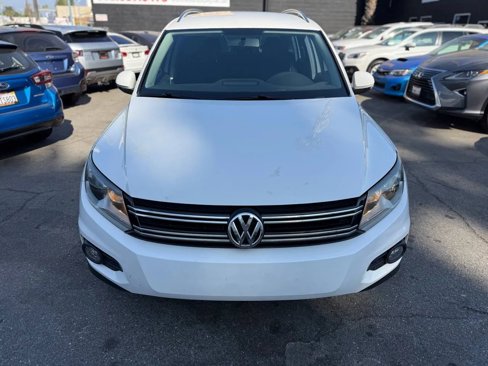 Used 2014 Volkswagen Tiguan SE image 3