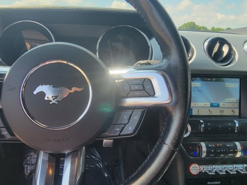 Used 2017 Ford Mustang Premium image 20